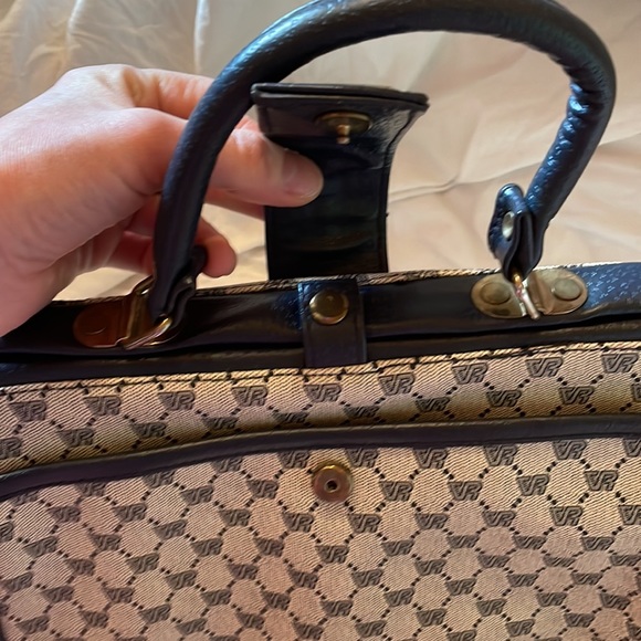 Vintage VR Classic Purse - Picture 8 of 16